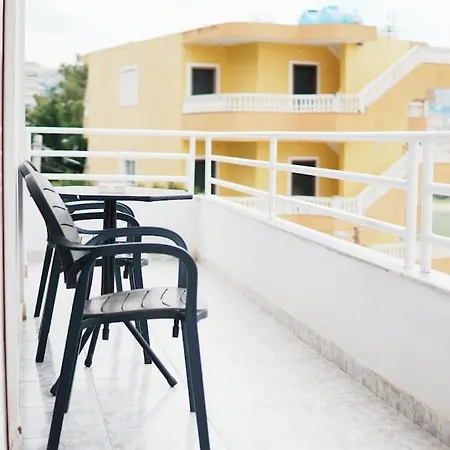 Master Tours & 2 Apartment *